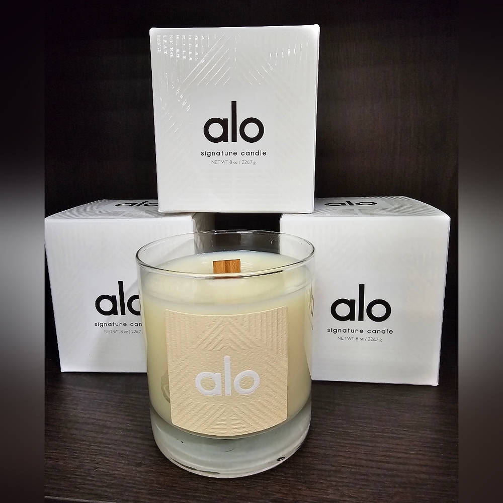 ALO Yoga Signature Candle - White